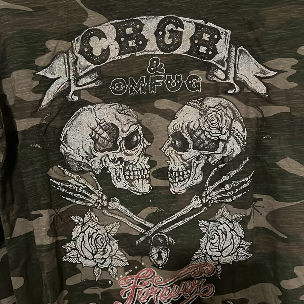 RECYCLED KARMA camouflage long sleeve t shirt skulls artsy graphic goth NWT
